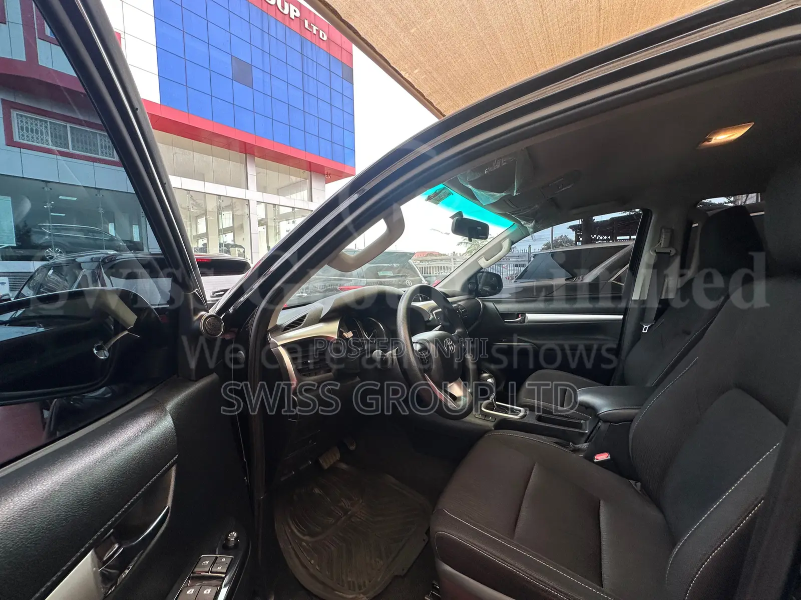 Toyota Hilux 2024 Black