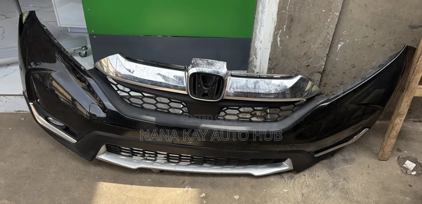 Honda CRV 2018 Front Bumper Complete Foreign Used