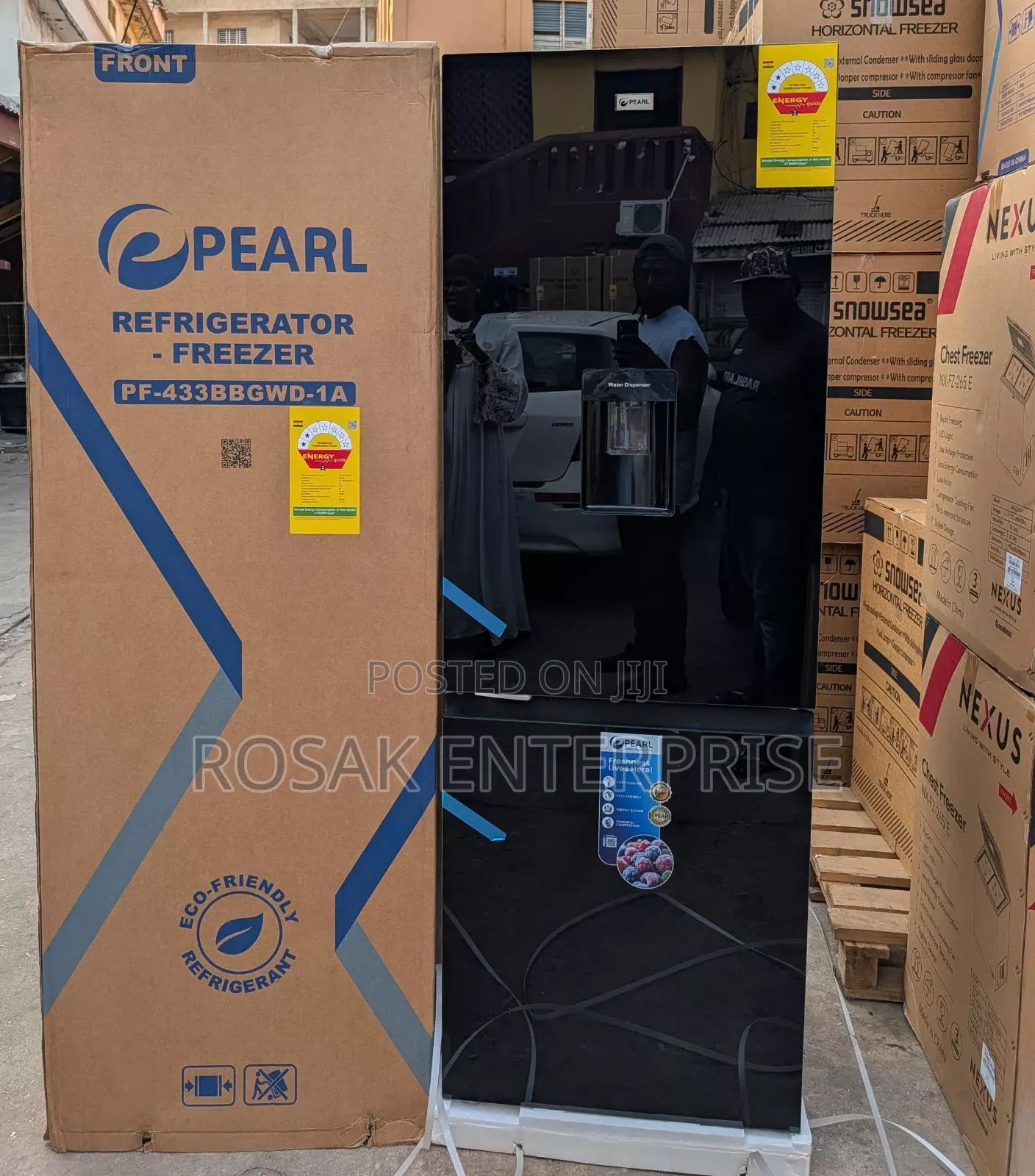 Pearl Pf-433bbgwd 309ltrs Black Mirror With Water Dispenser