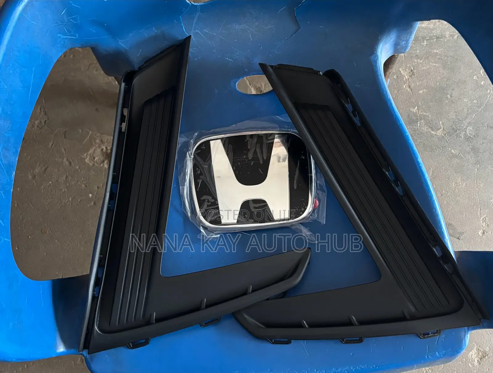 Honda CRV 2023-2024 Fog Lamp Cover Sealed and Front Crown