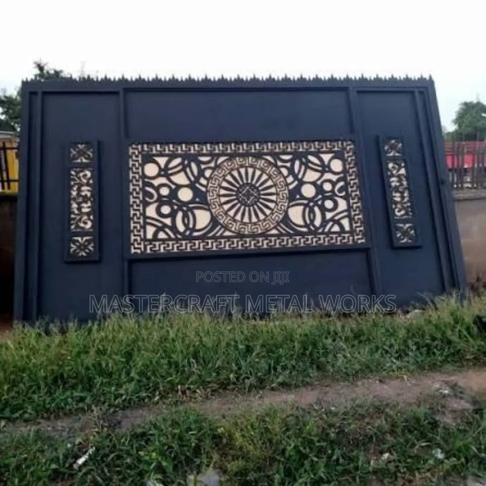 Metal Gate Main