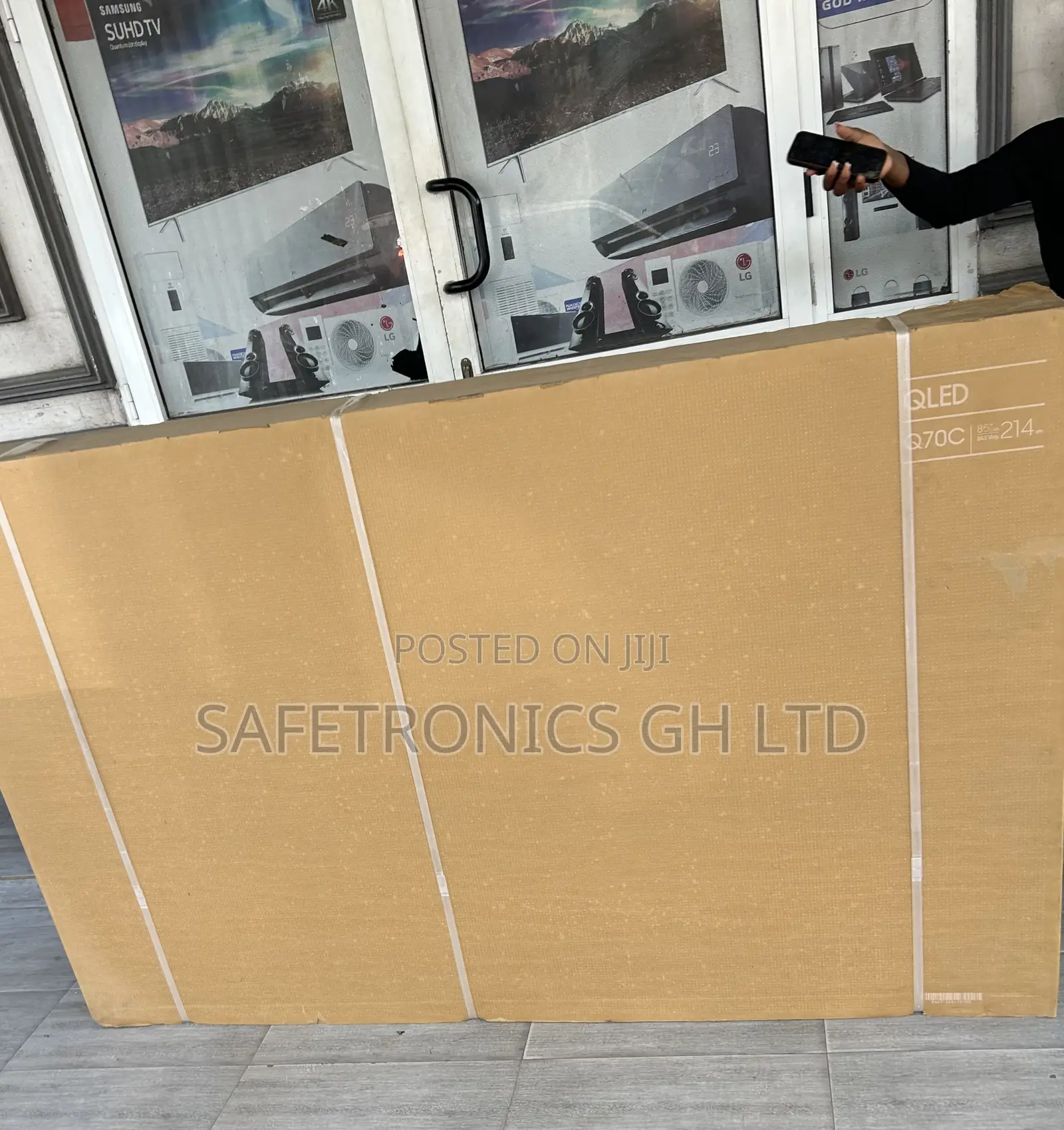 Classic Ultra 85” Smart Sleek Uhd 85q70c Samsung (2025 Model) Tv