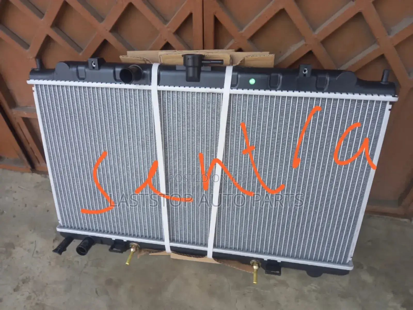Nissan Sentra B15, Almera, Sony Radiator [Water Tank]
