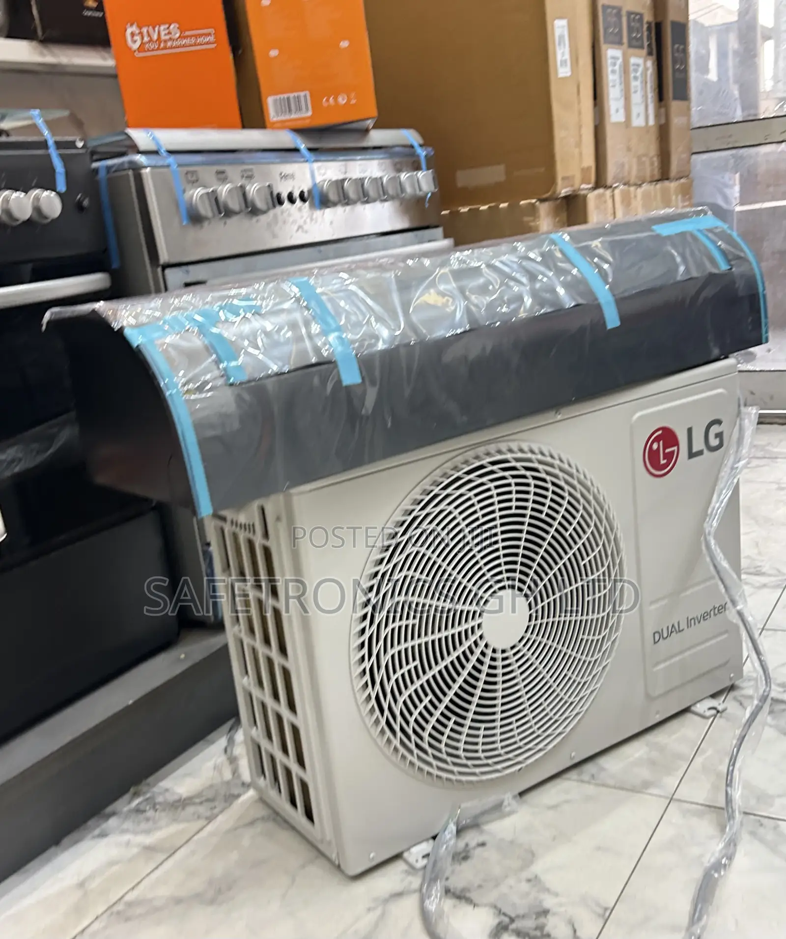 Black Glass Lg 2.5 Hp Split Type R410a Smart Inverter Ac