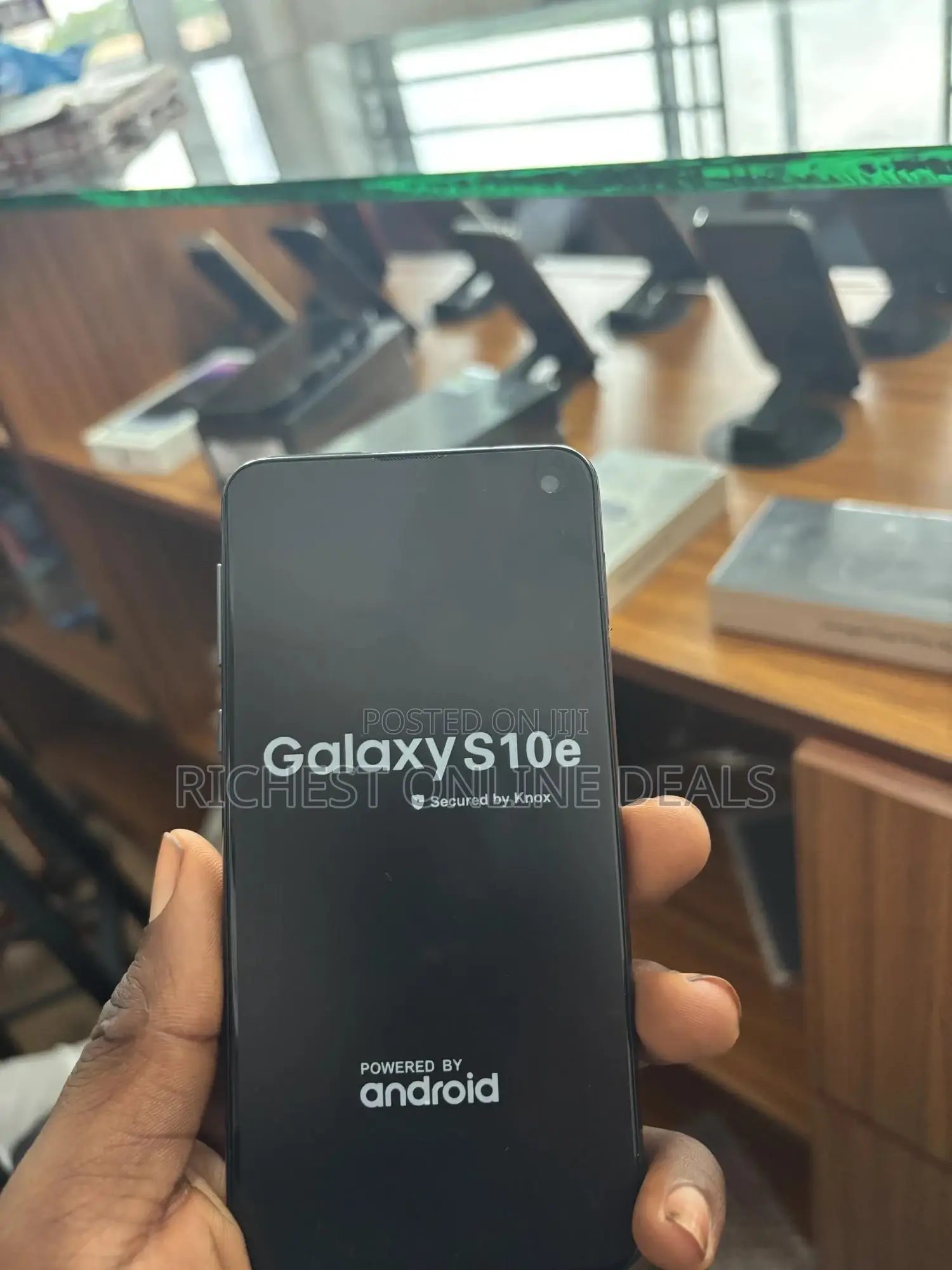 Samsung Galaxy S10e 128 GB Black