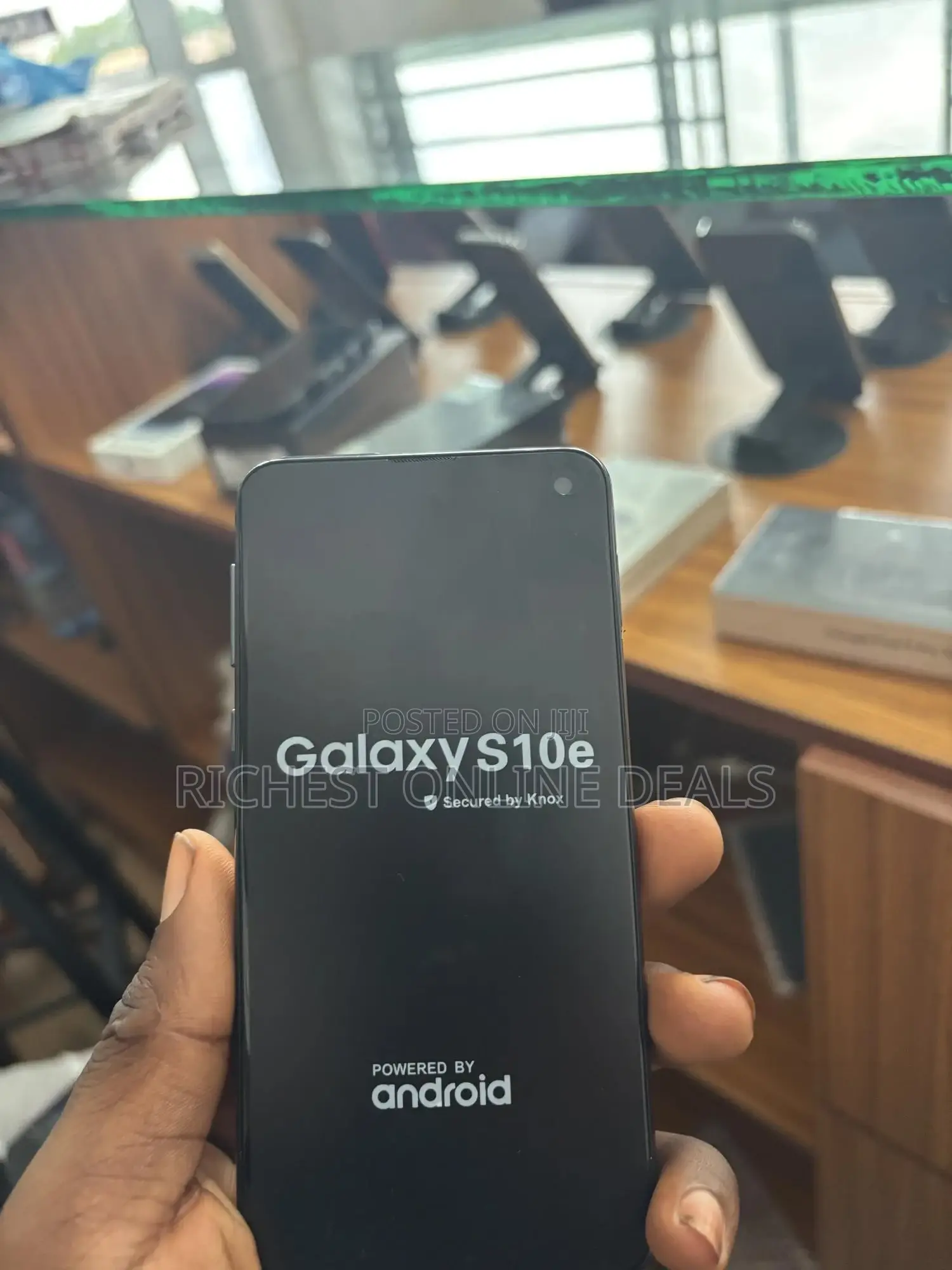Samsung Galaxy S10e 128 GB Black