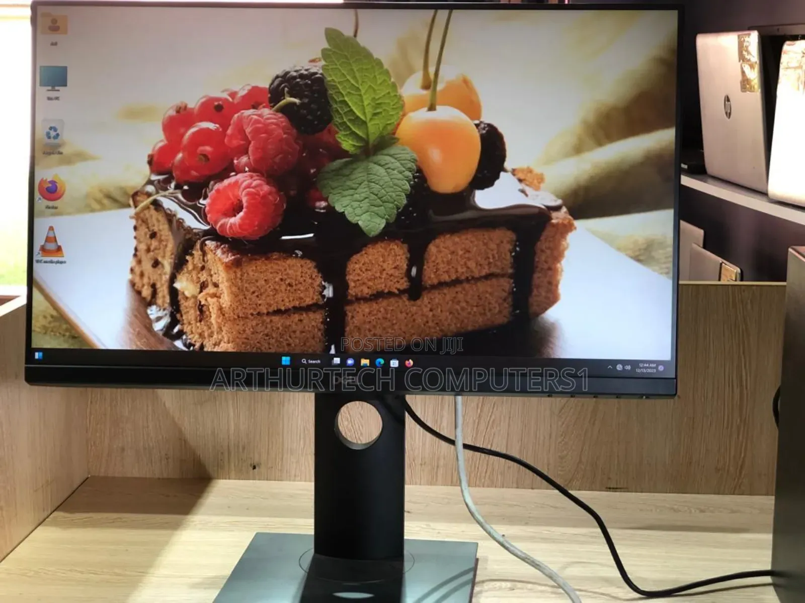 Dell Edgeless Monitor