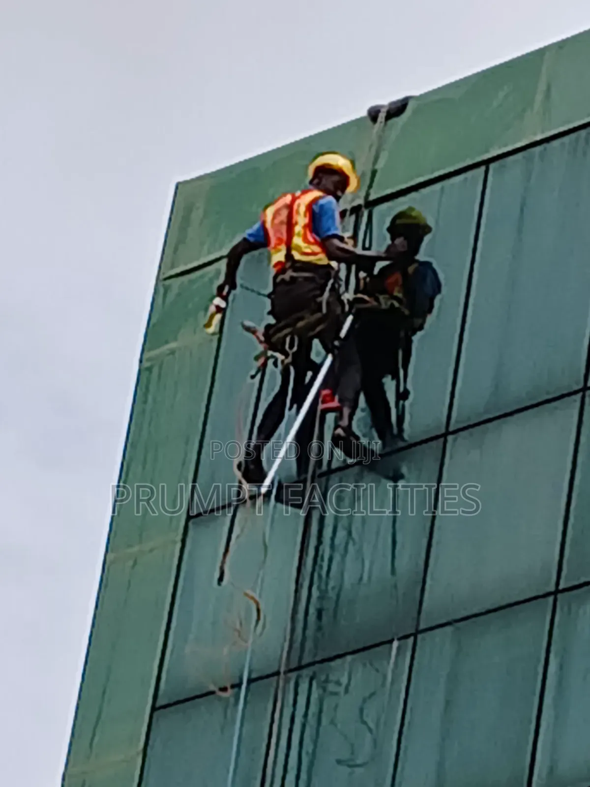 Front Window Glass Cleaning