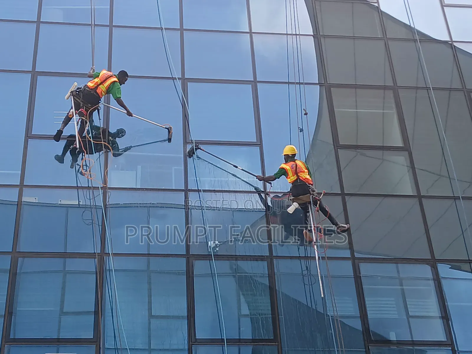 Front Window Glass Cleaning