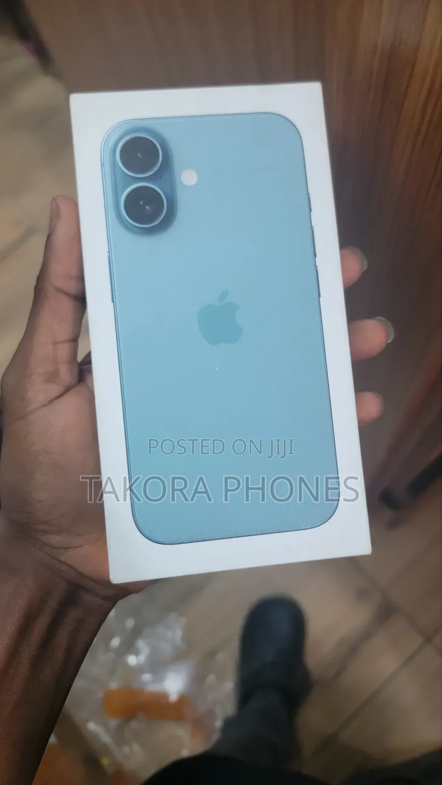 New Apple iPhone 16 128 GB Blue