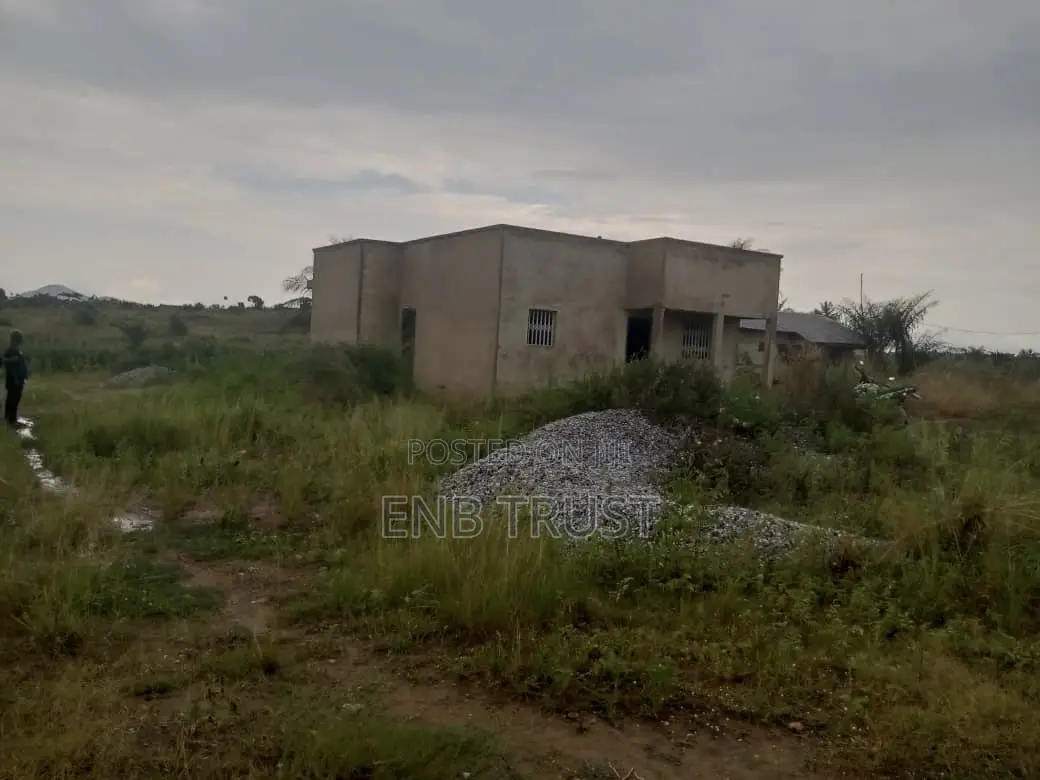 2 Bedrooms on Full Plot of Land for Sale at Ashallaja