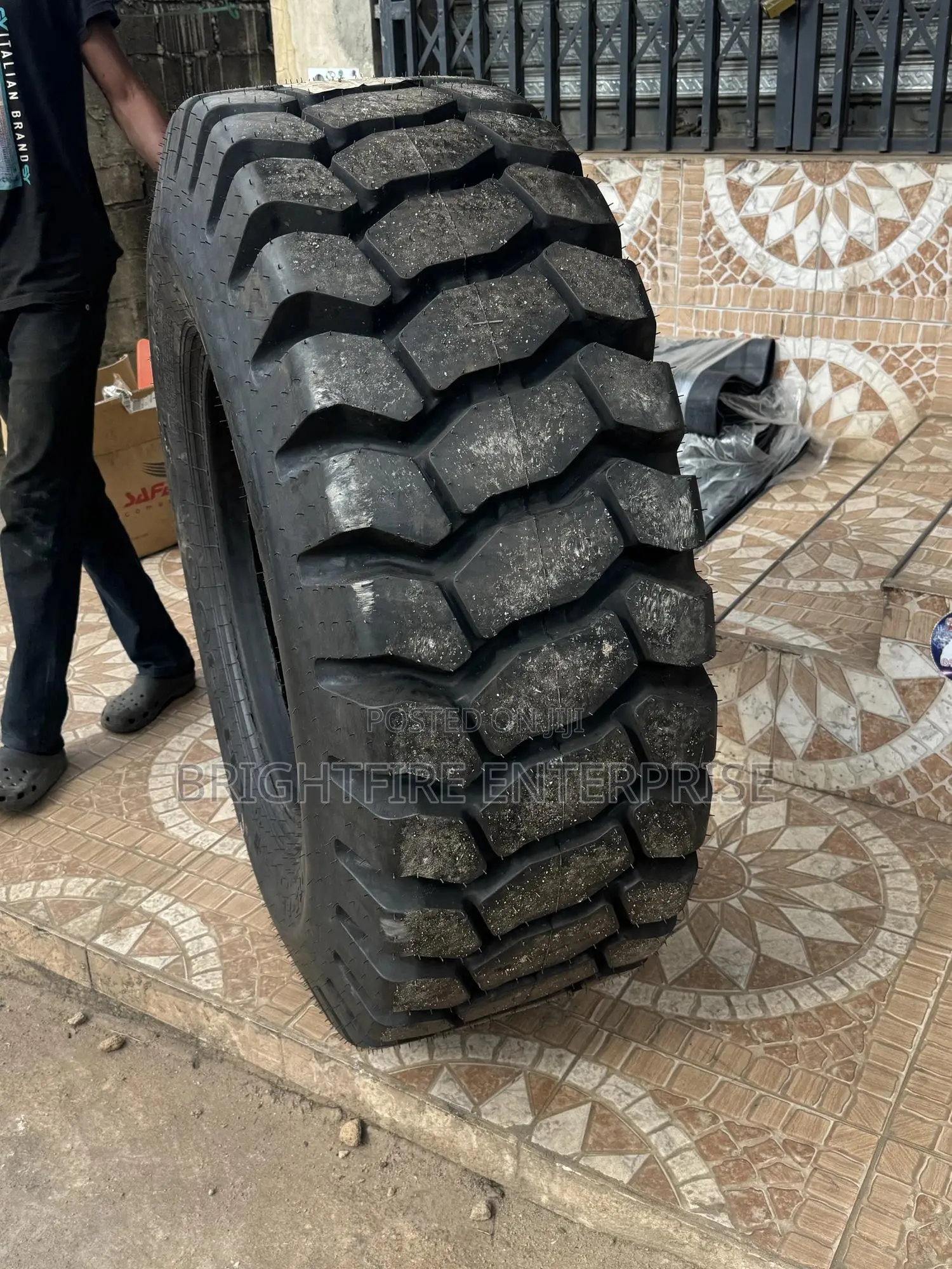 17.5-25 Galaxy Radial Tires