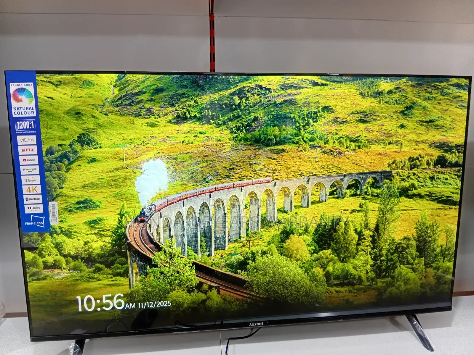 **Ailyons 55" Smart Tv Fast Response Smooth Motion**