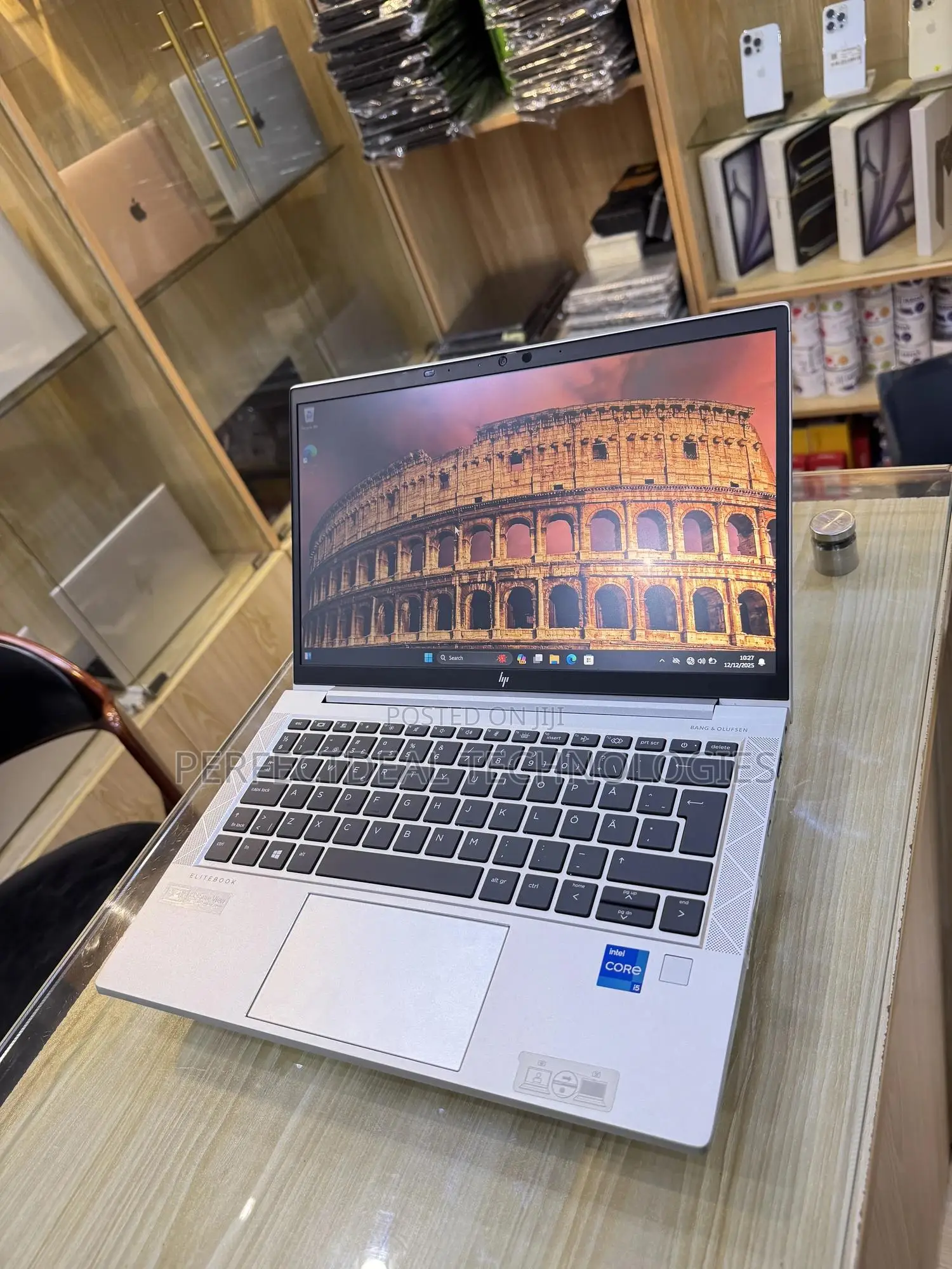 New Laptop HP EliteBook 830 G8 8GB Intel SSD 256GB