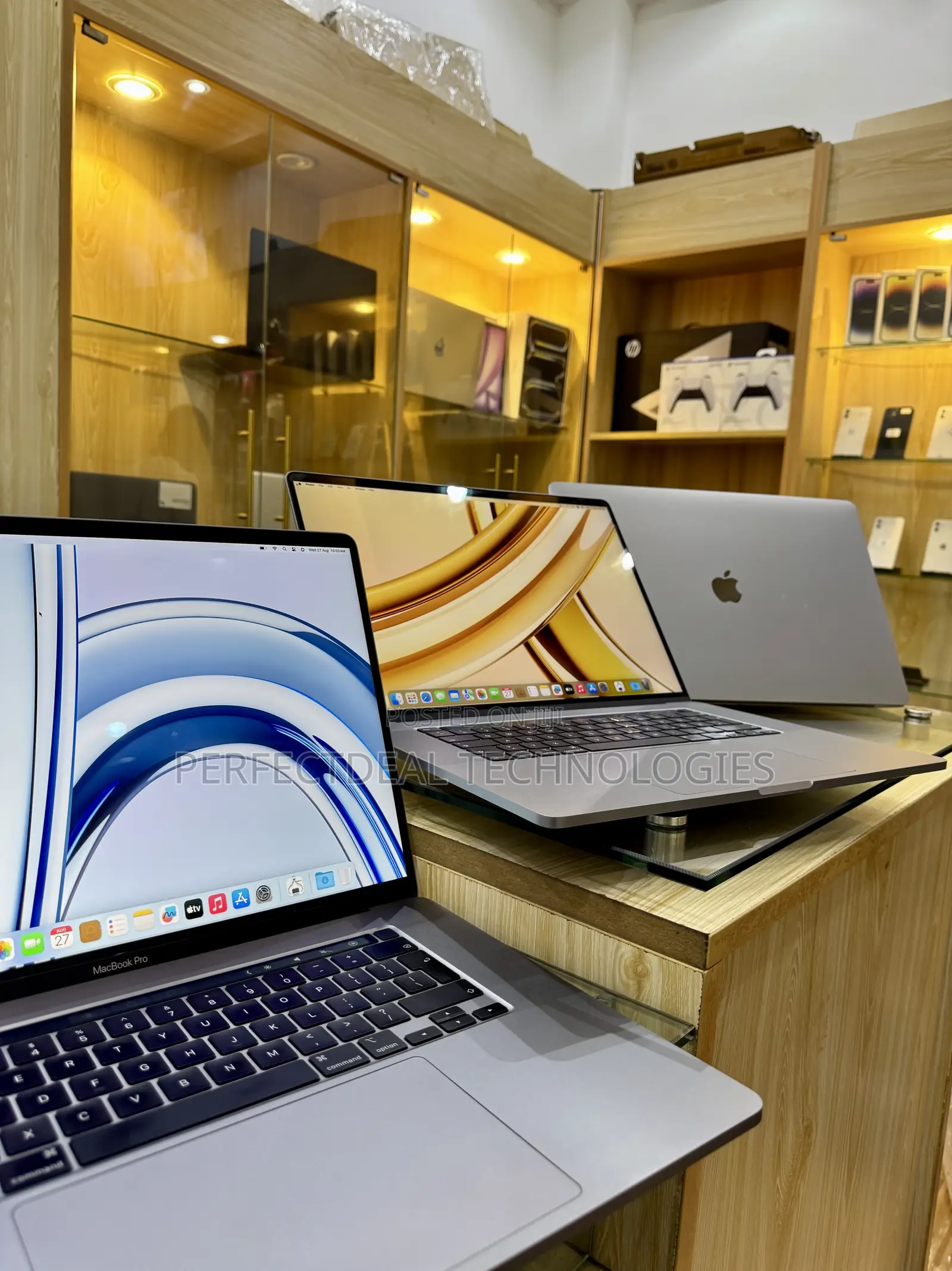 New Laptop Apple MacBook Pro 2019 16GB Intel Core i9 SSD 1T