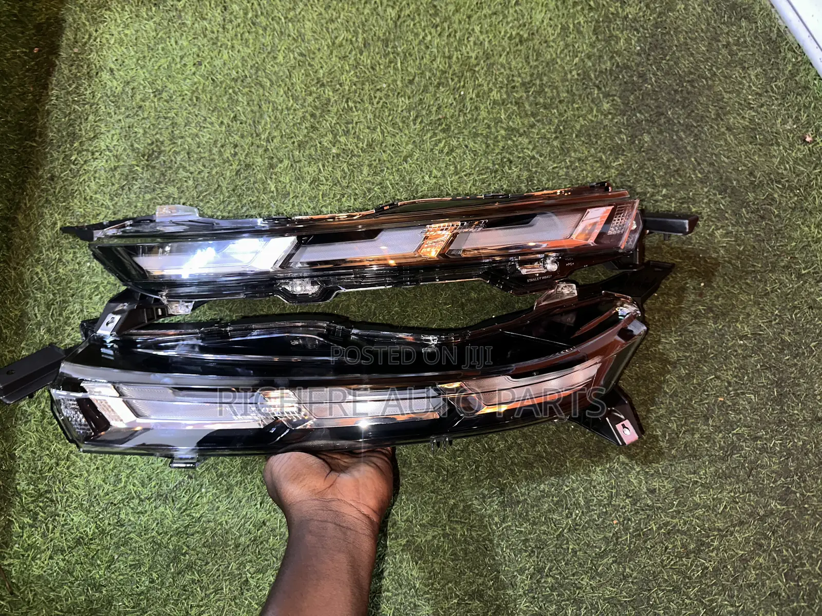 Mitsubishi L200 2023 2024 2025 Headlight Top Led Original Pair