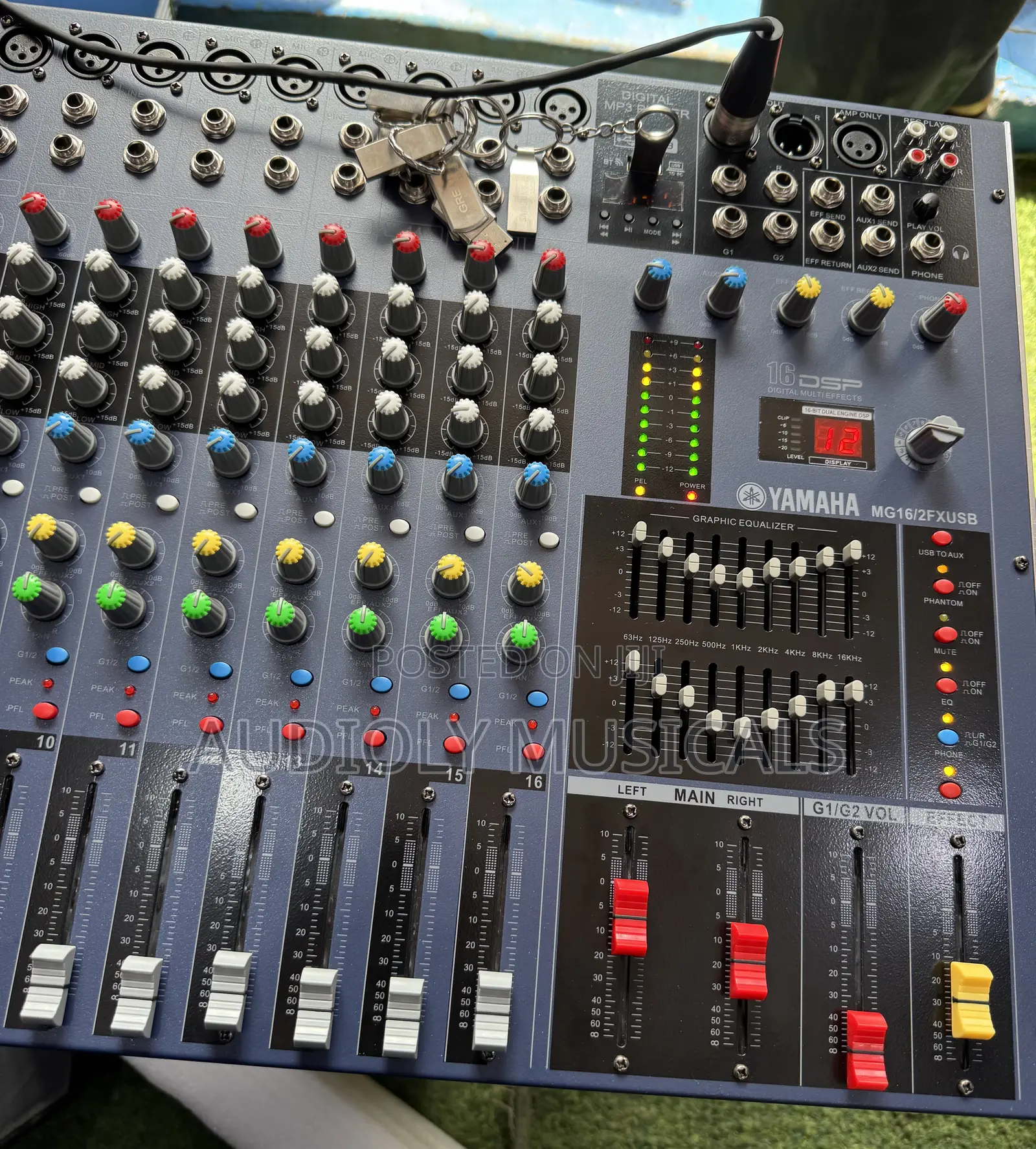 Straight 16-Channel Mg Mixer Console