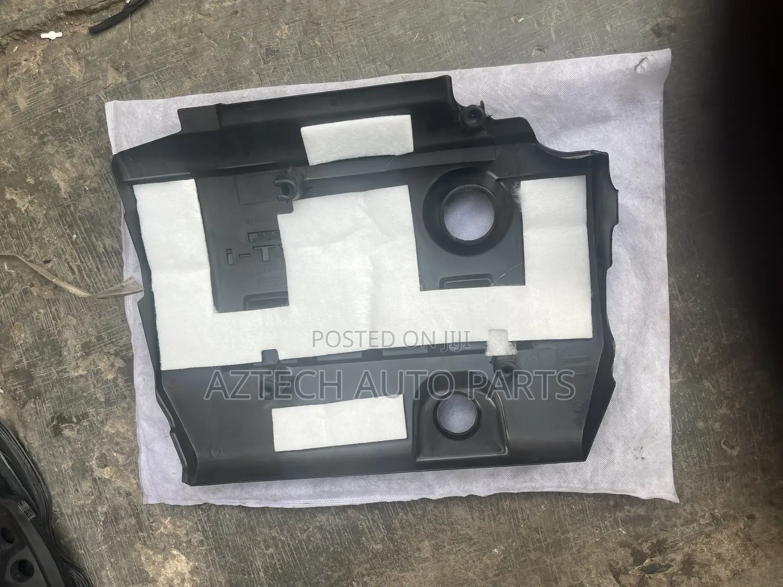 Toyota Corolla 2009-2014 Engine Top Cover