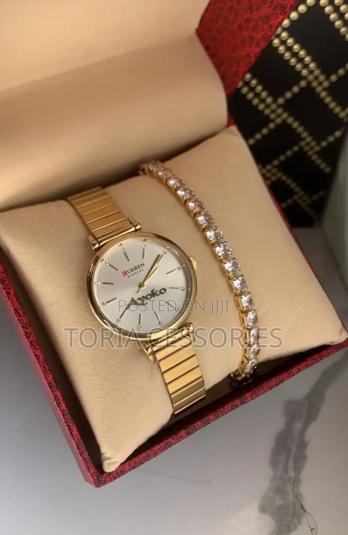 Customized Watch and Bracelet Set for Unisex
