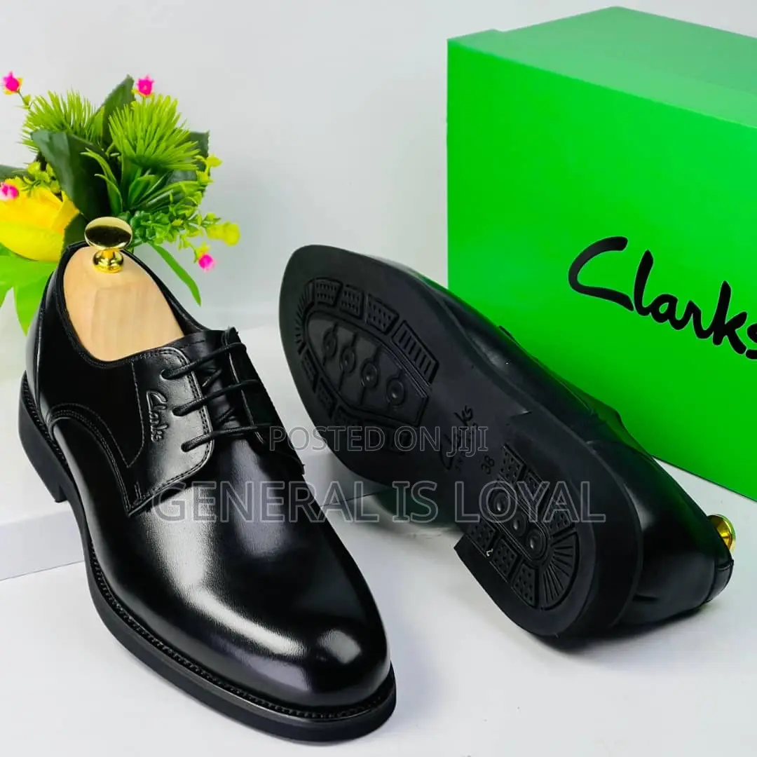 Clarks Black Leather Executive Shoes.