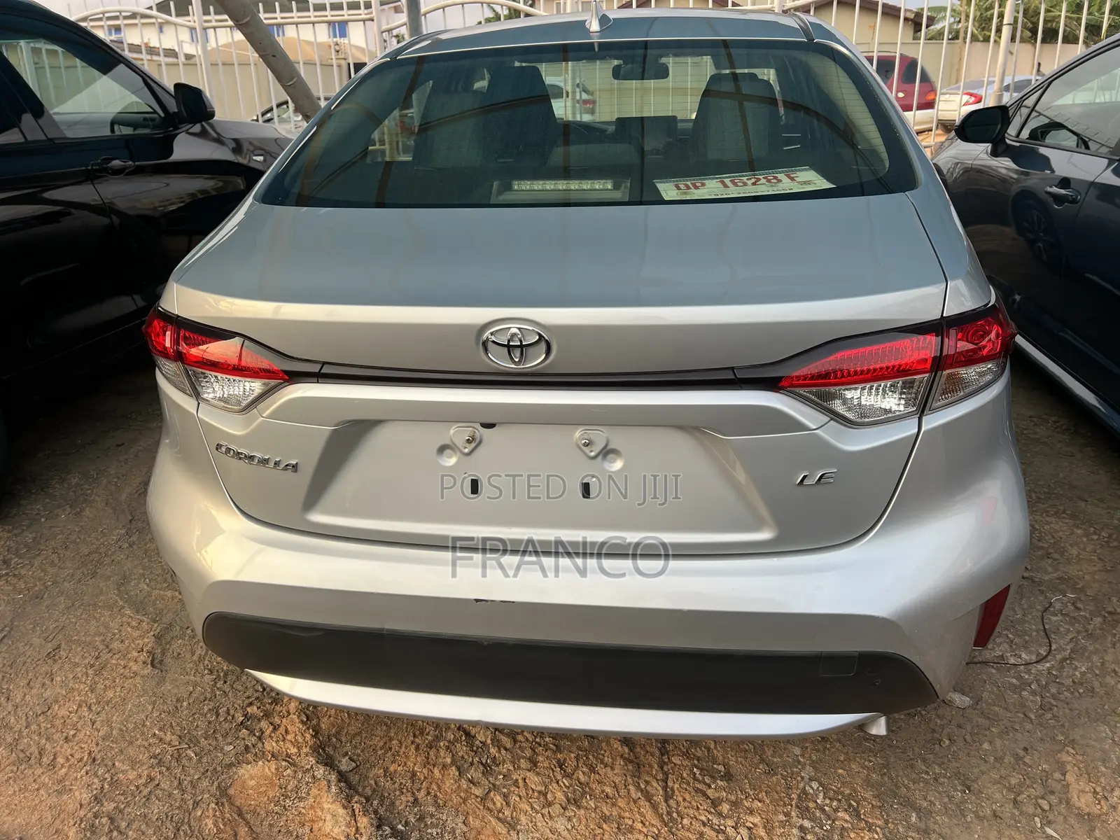 Toyota Corolla LE 2021 Silver