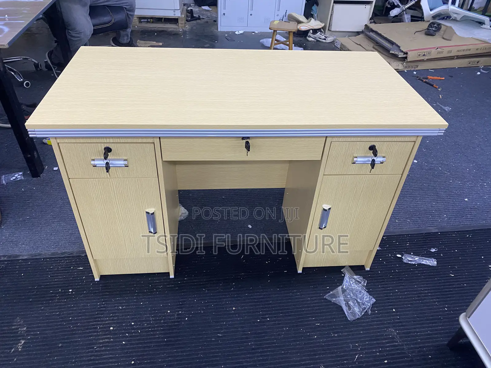 Office Table 8228 1.2