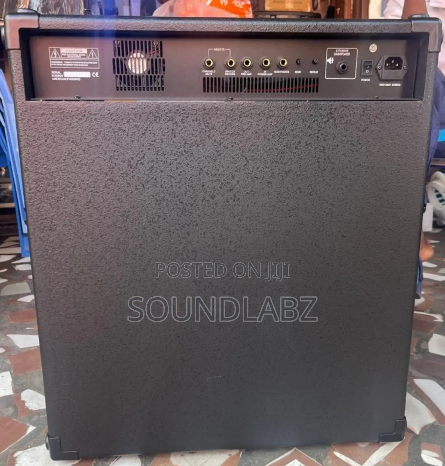 Yamaha Kb400 Keyboard Combo Amplifier.