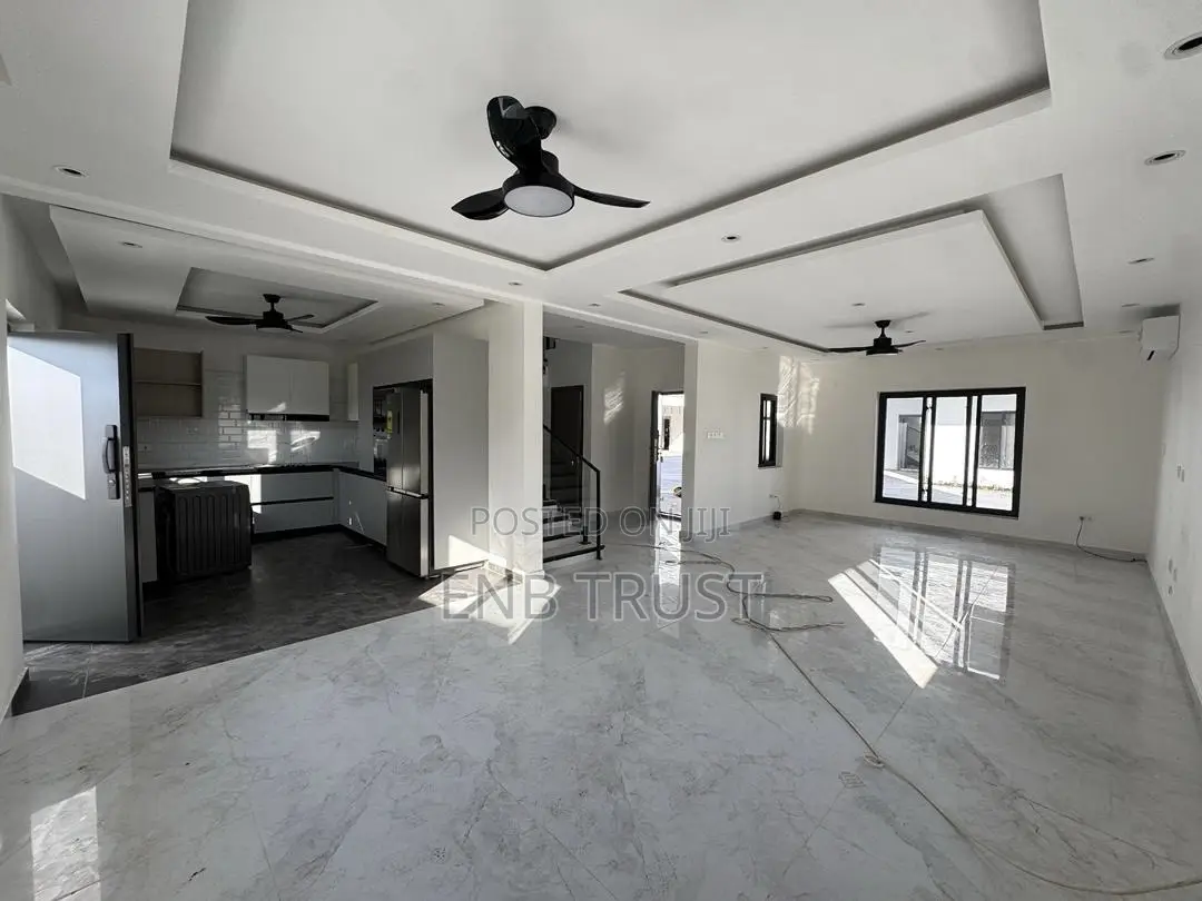 3bdrm Duplex in West Trasaco, Accra Metropolitan for sale