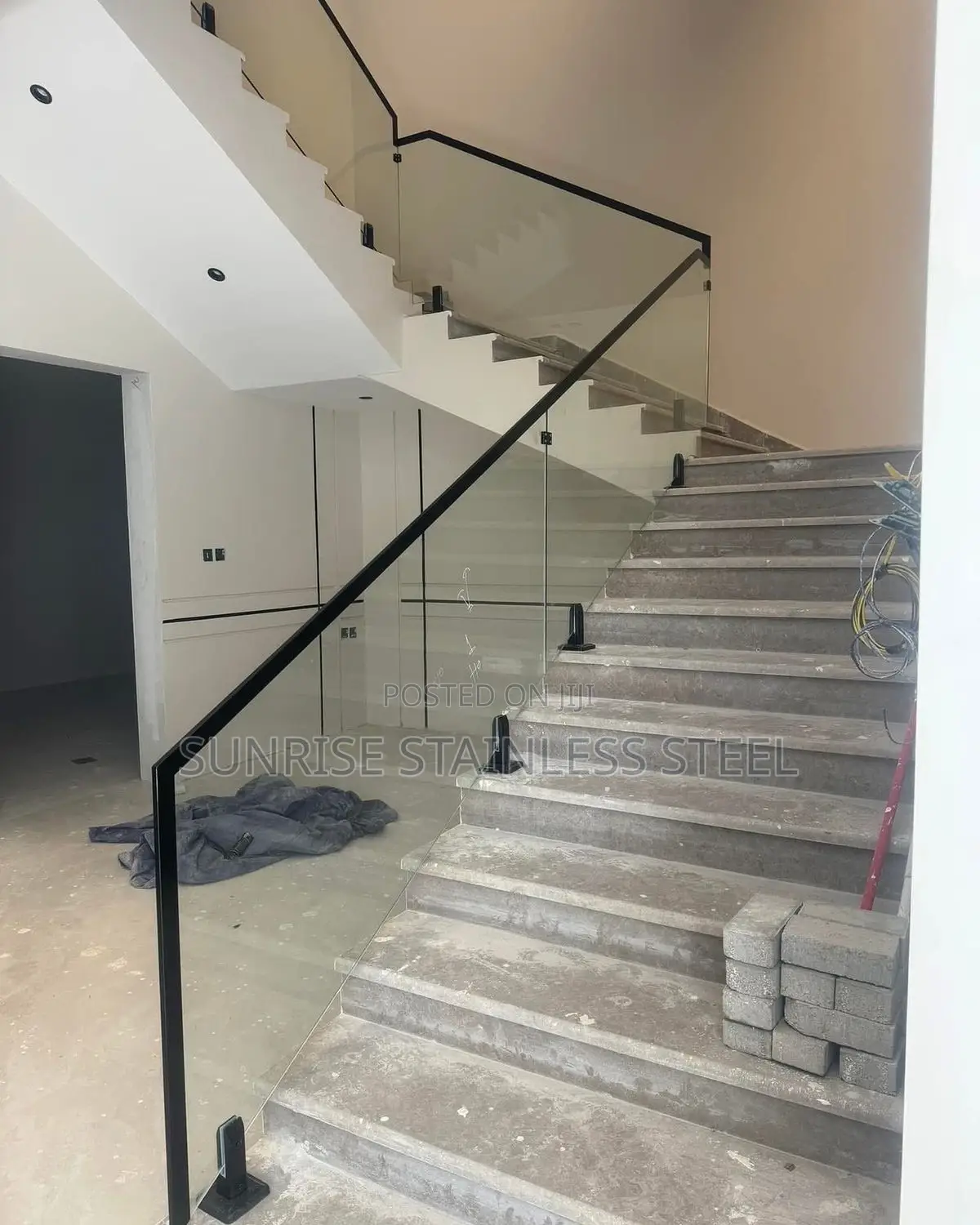 Sunrise Stainless Staircase Frameless Design