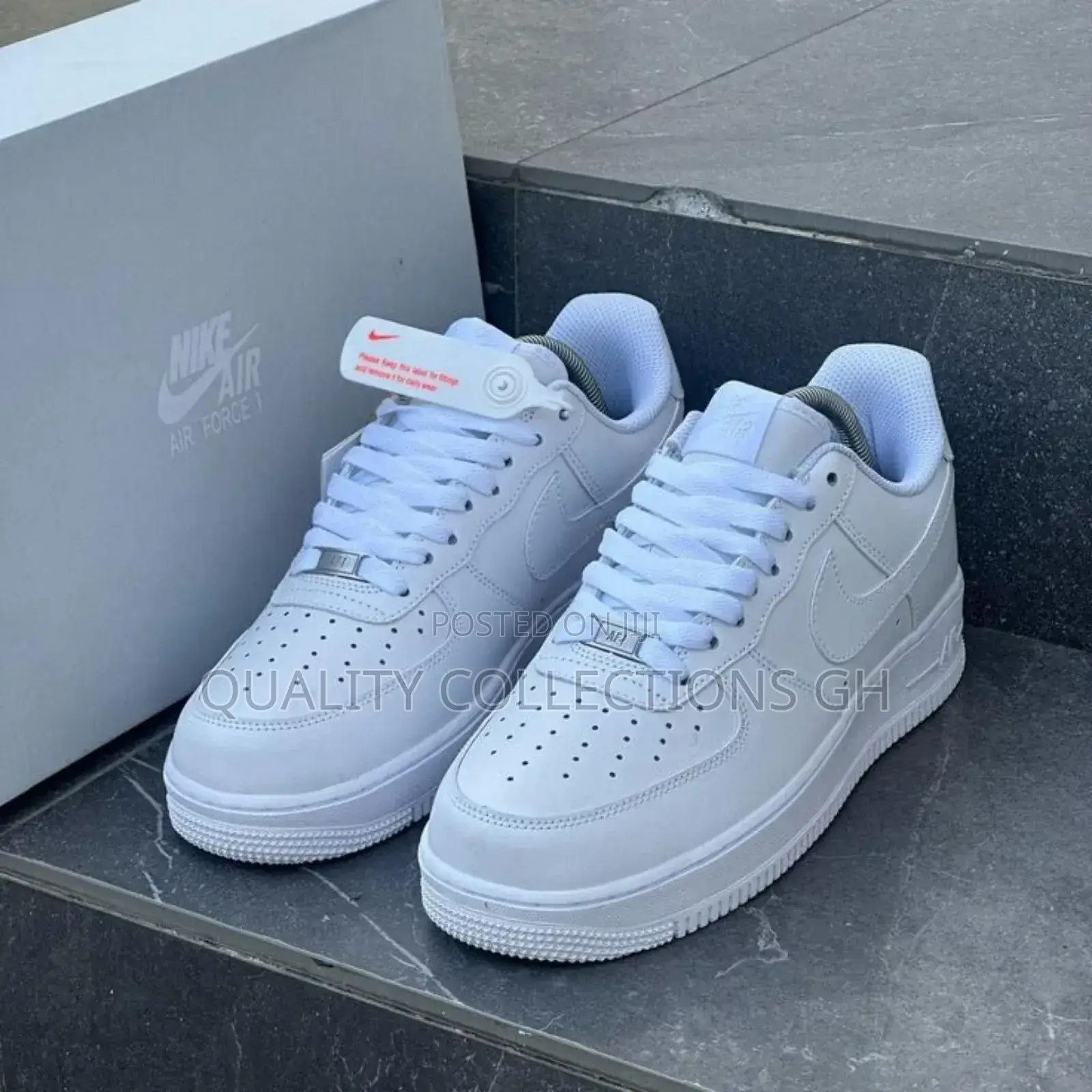 White Nike Airforce