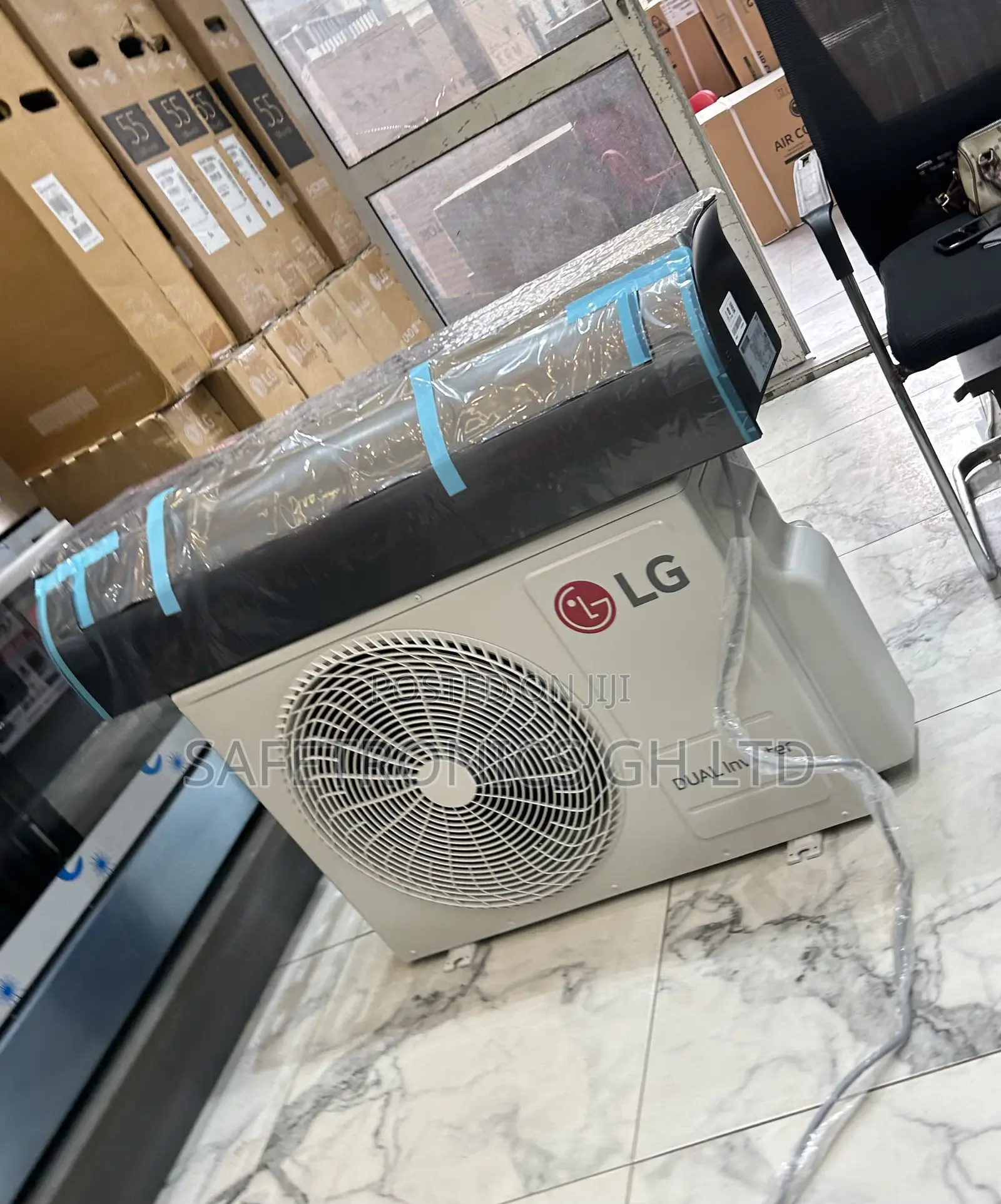 Simple and Slim Design 2.5 Hp Split Type Lg Black (S4-Q24k2rtd) Ac