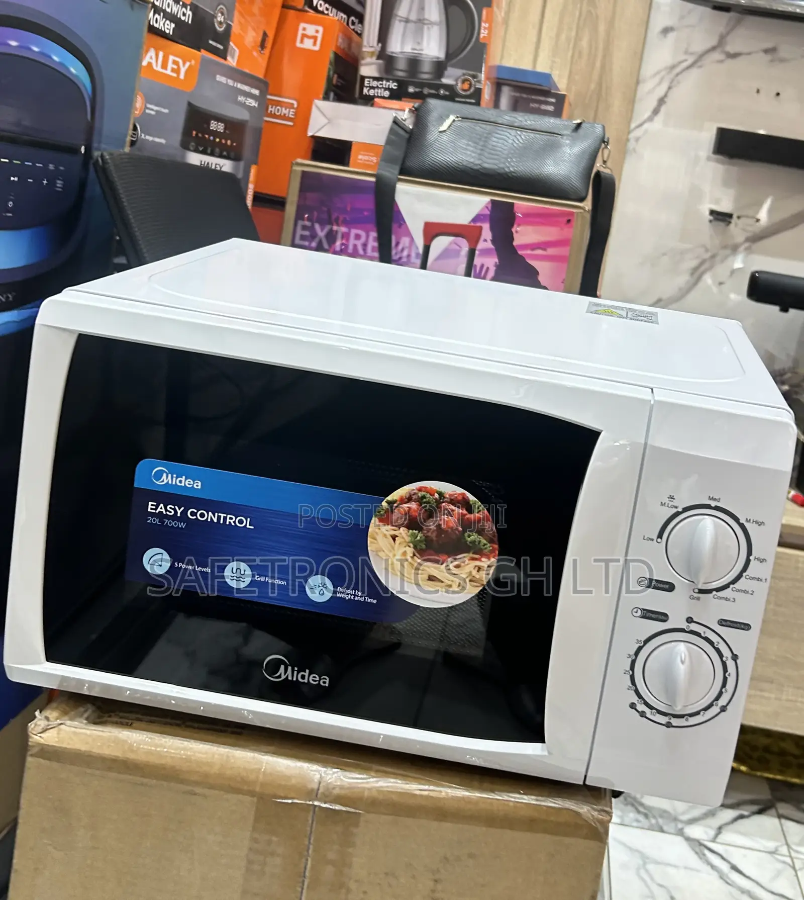 Perfect Boxed White Midea 20 Liters Countertop Microwave