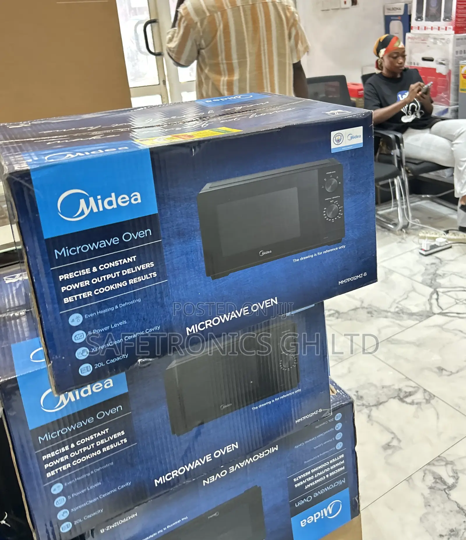 Shop New Midea Sleek Electric Countertop Black 20l Microwave Oven