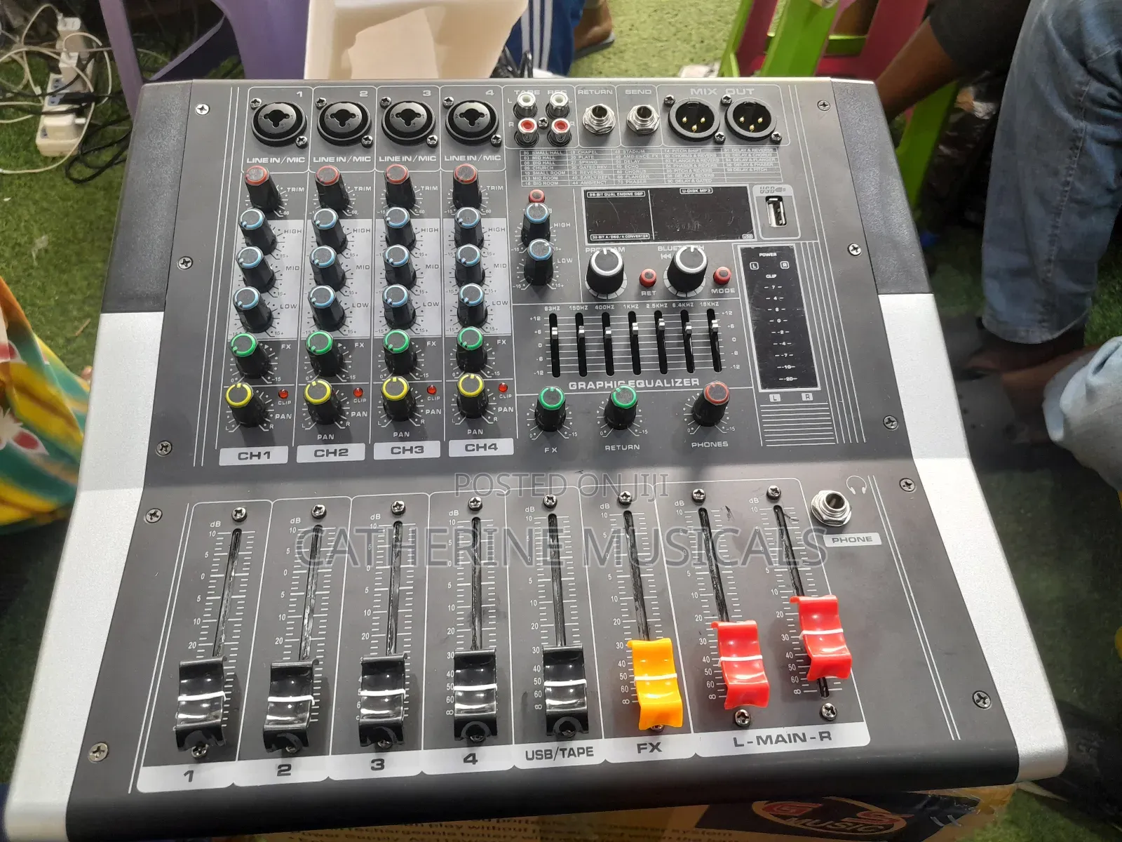 Kv 4 Channel Powered Mixer