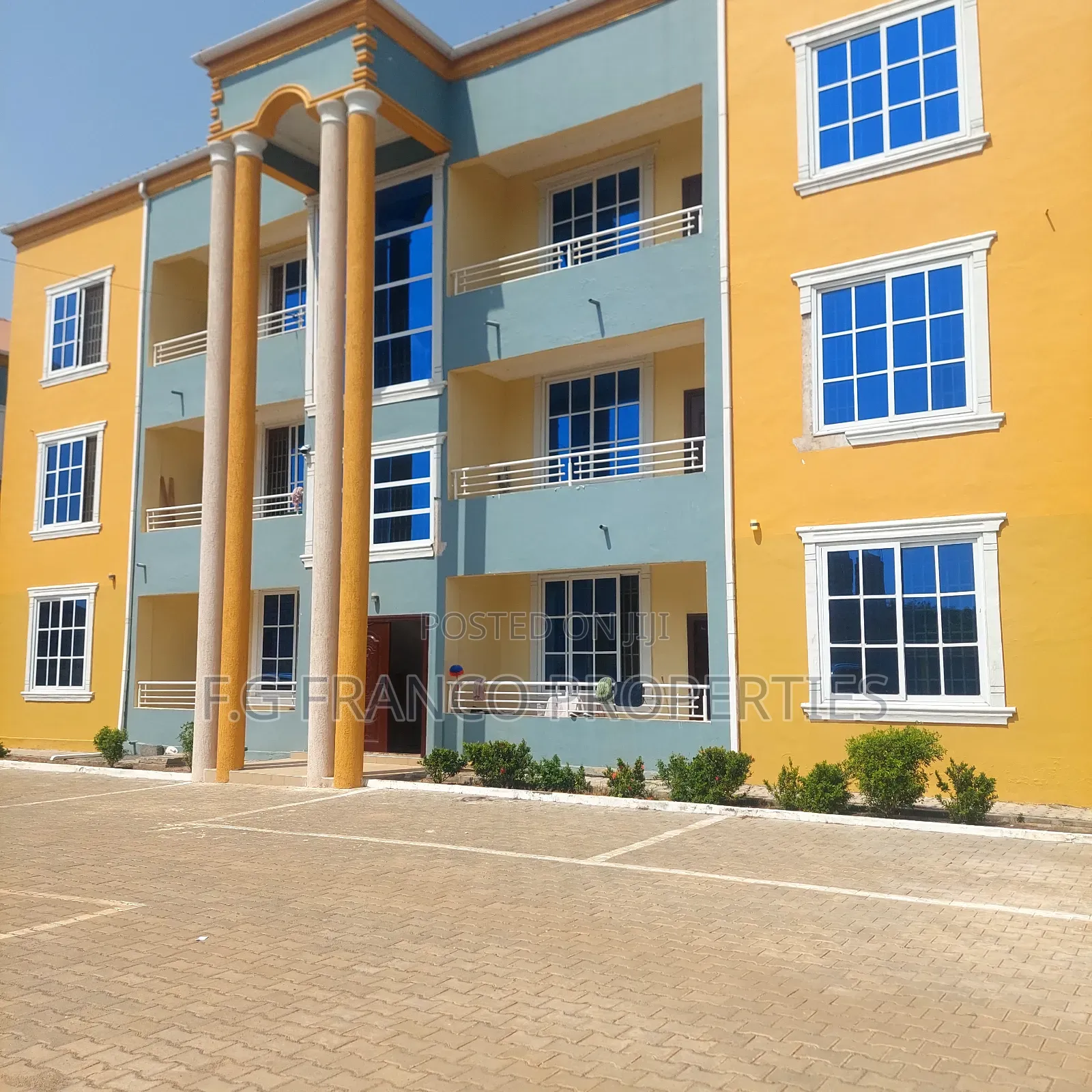 2bdrm Apartment in Kg.Franco Properties, Tema Metropolitan for rent