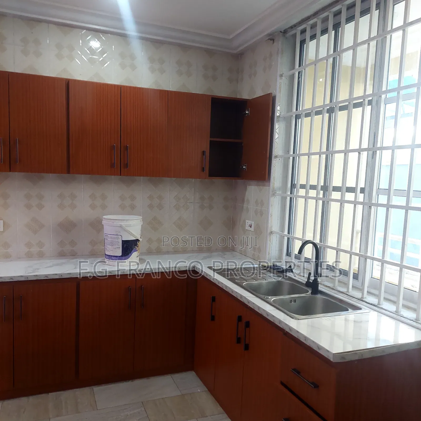 2bdrm Apartment in Kg.Franco Properties, Tema Metropolitan for rent