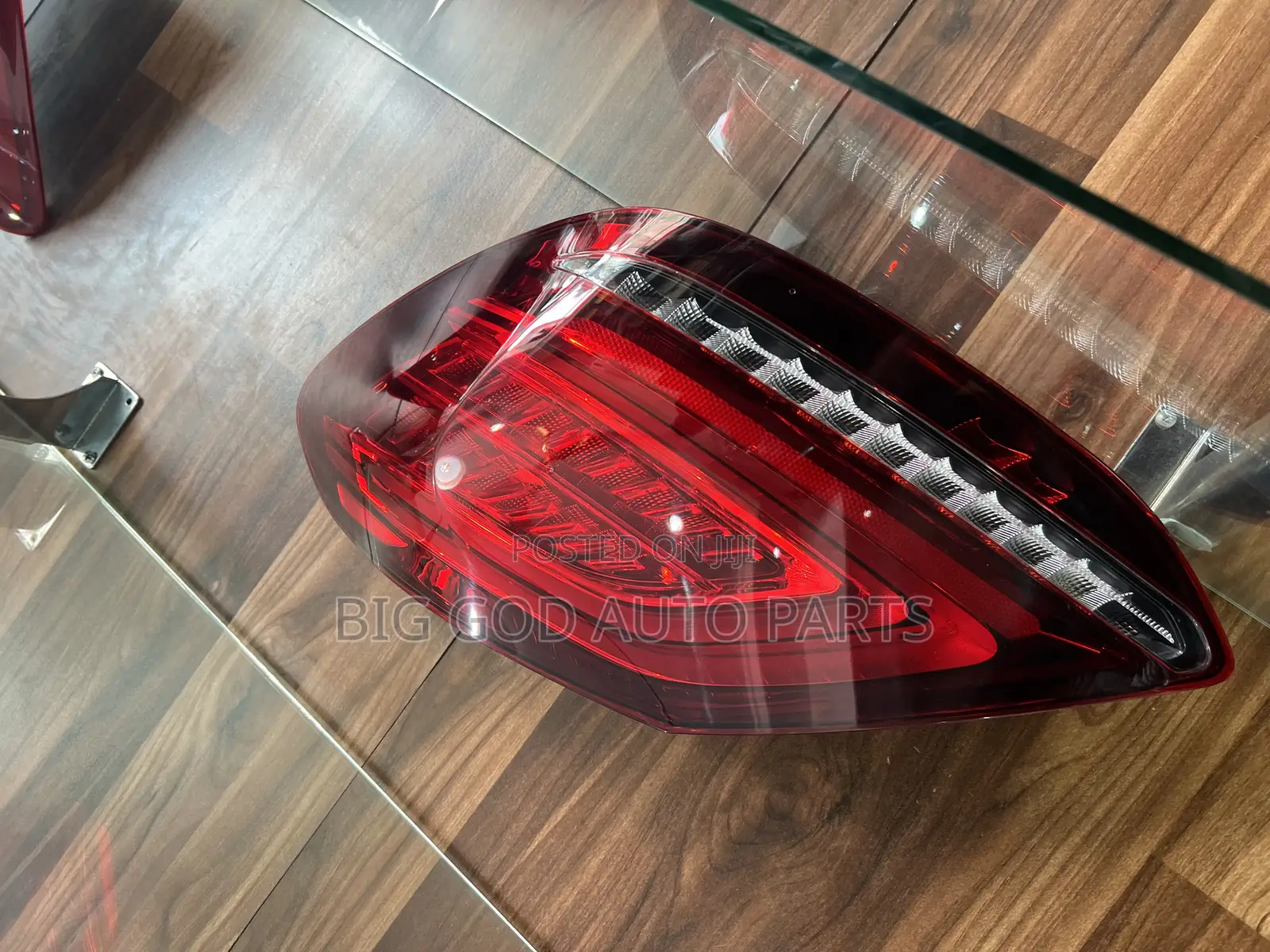 Mercedes Benz C300 Taillight Available