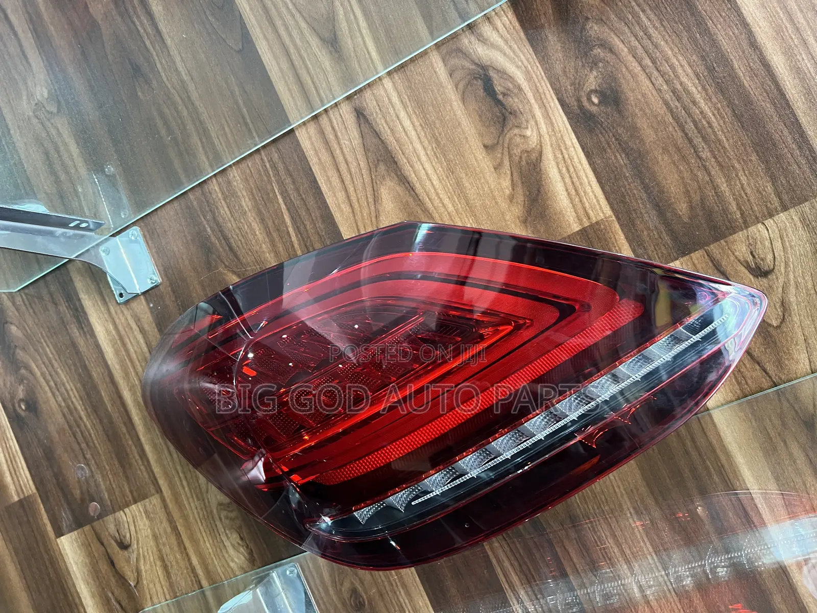 Mercedes Benz C300 Taillight Available
