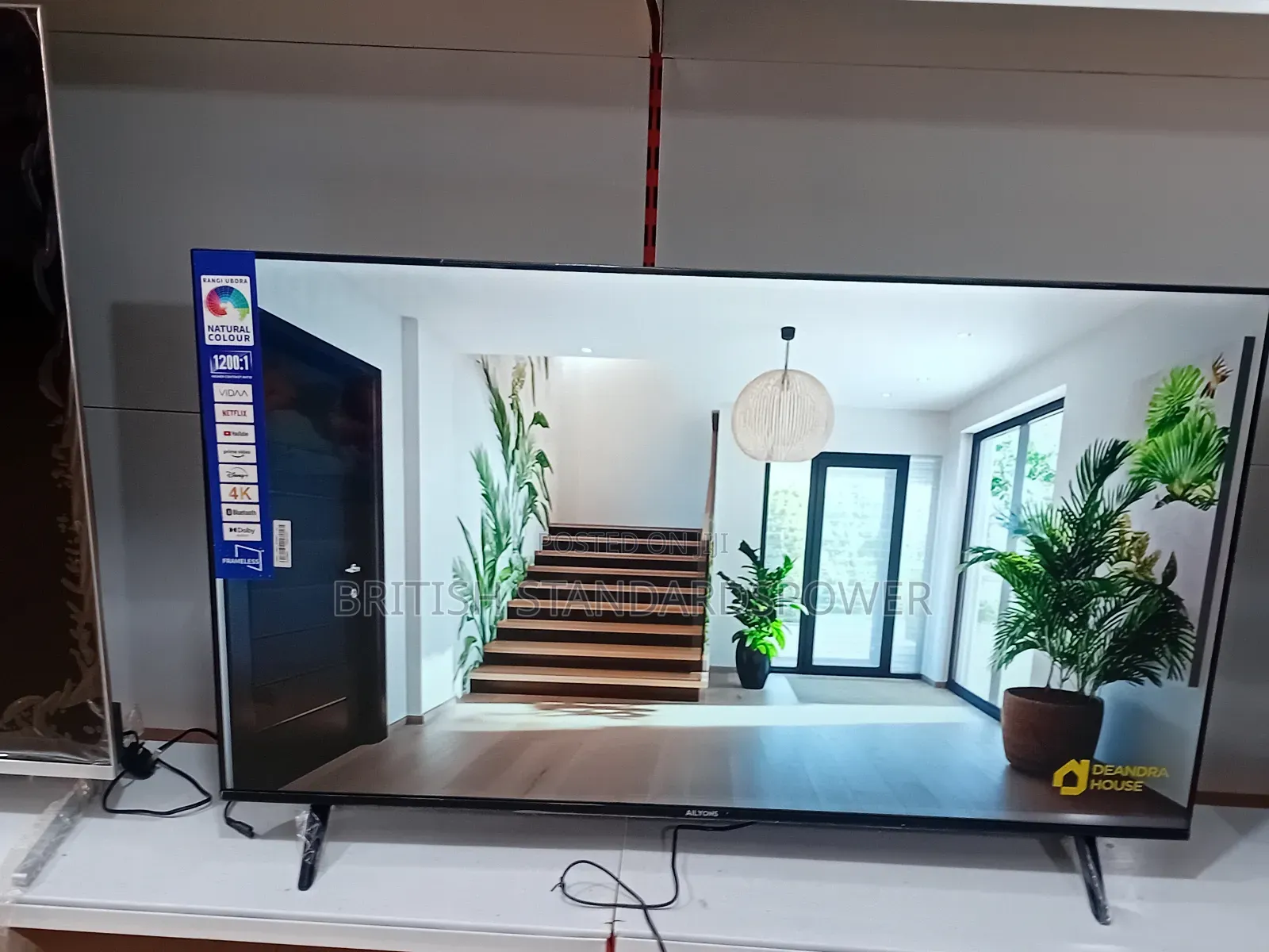 Modern Home Viewing With Ailyons 55”