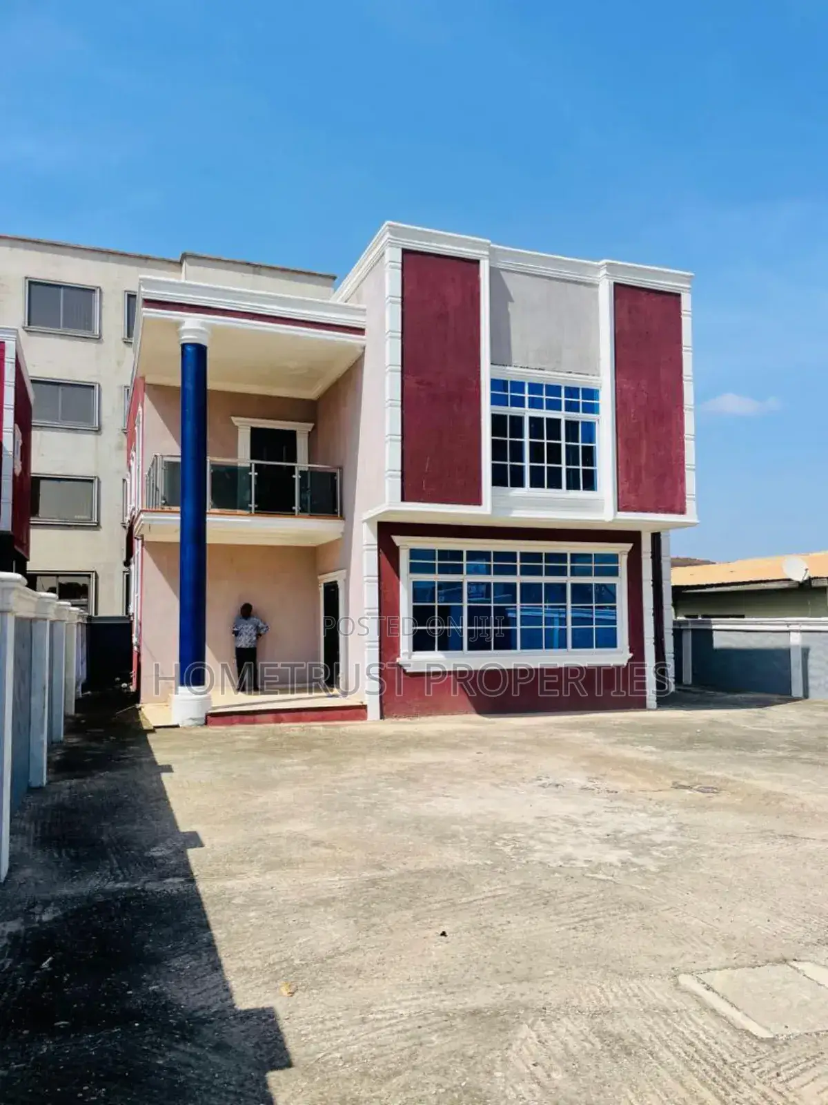 5bdrm House in Hometrust Properties, Achimota for sale