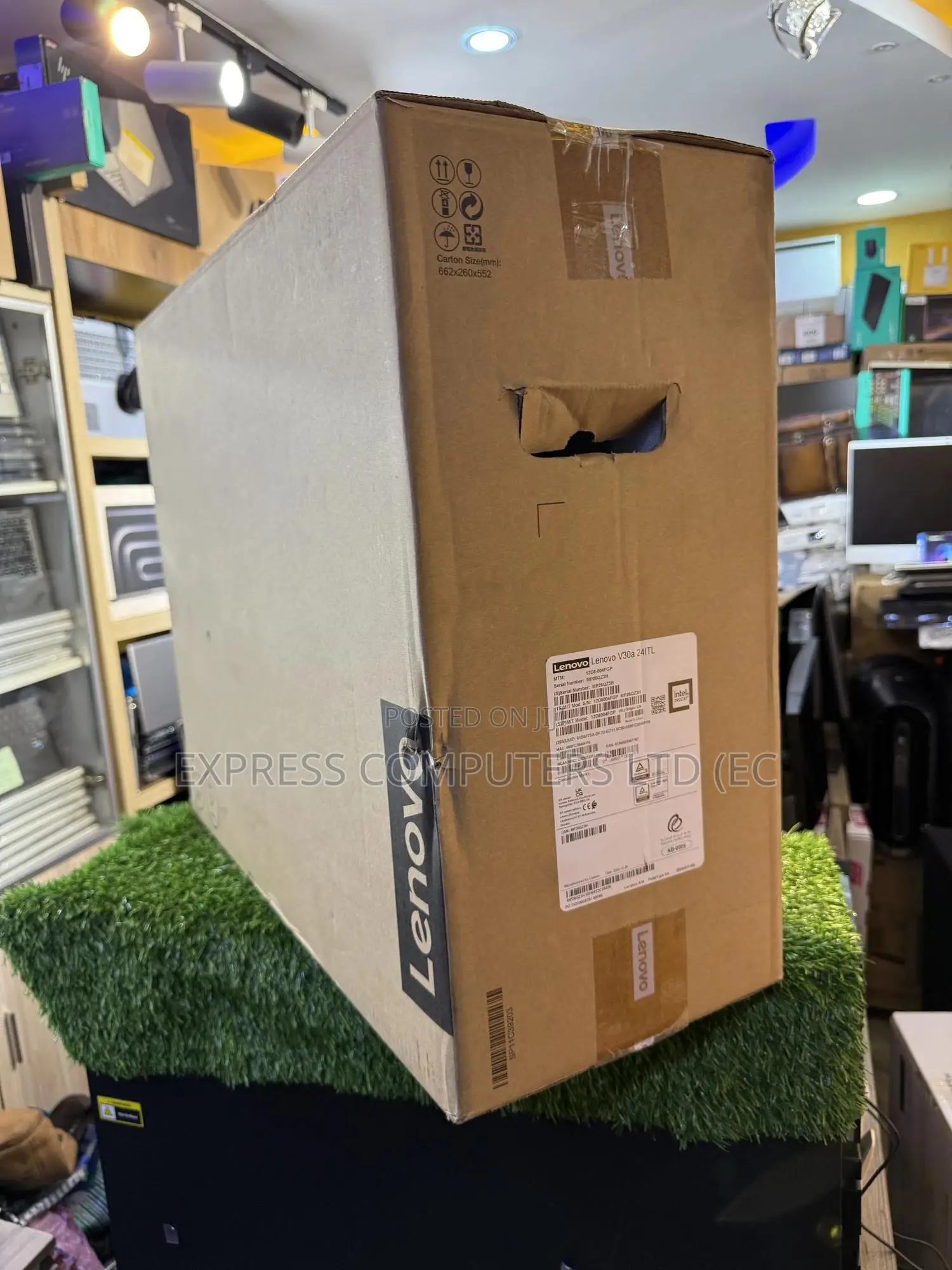 New Desktop Computer Lenovo V330 AIO 8GB Intel Core i5 SSD 256GB