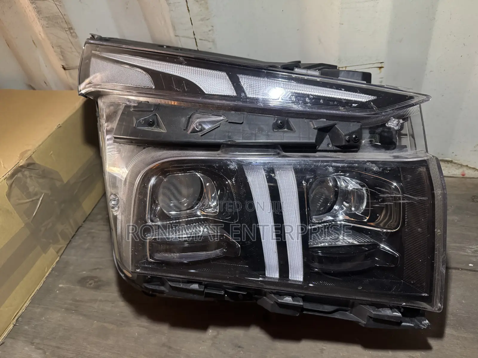 2021 Hyundai Santa Fe Headlight - Right Side