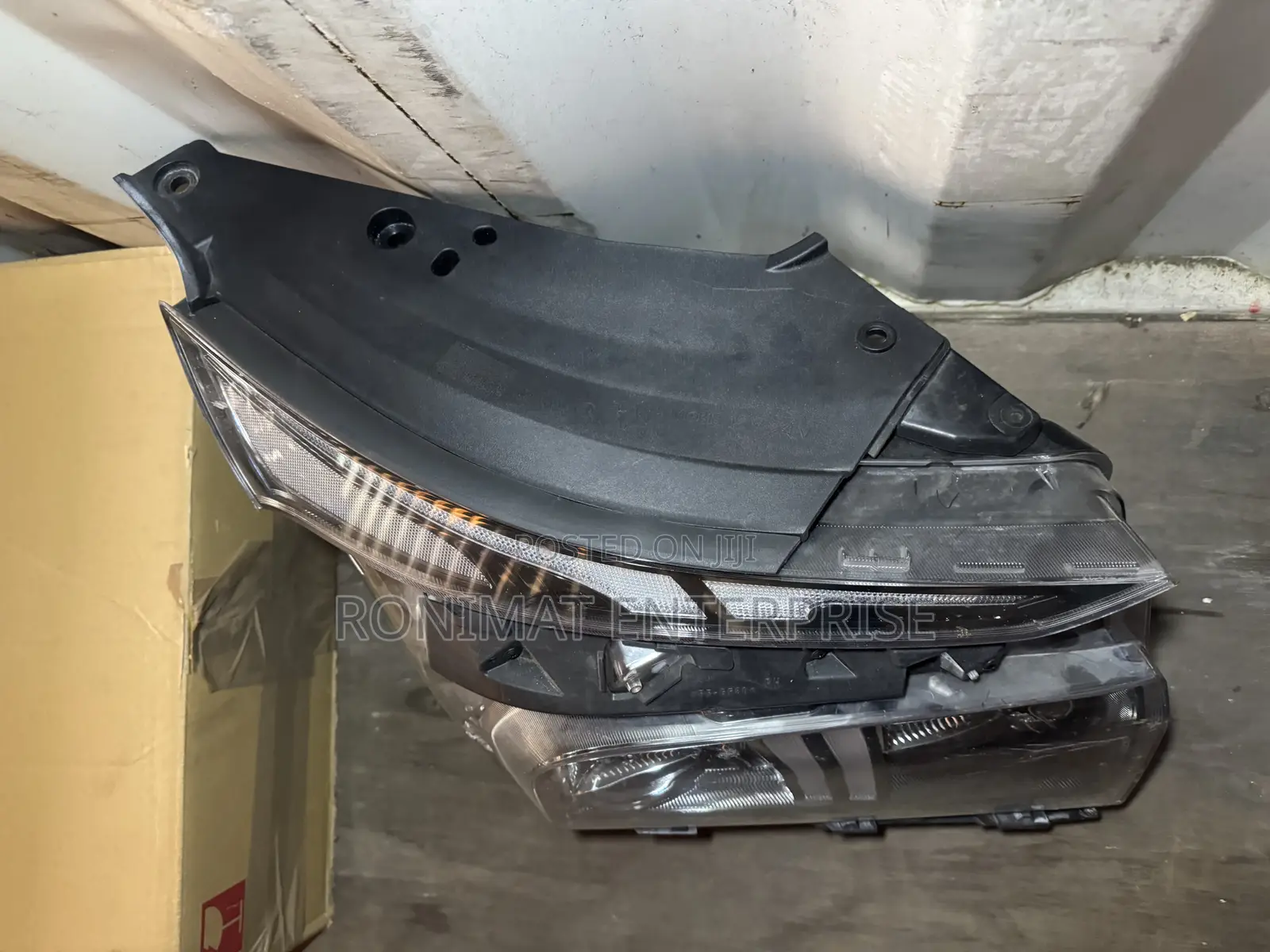 2021 Hyundai Santa Fe Headlight - Right Side