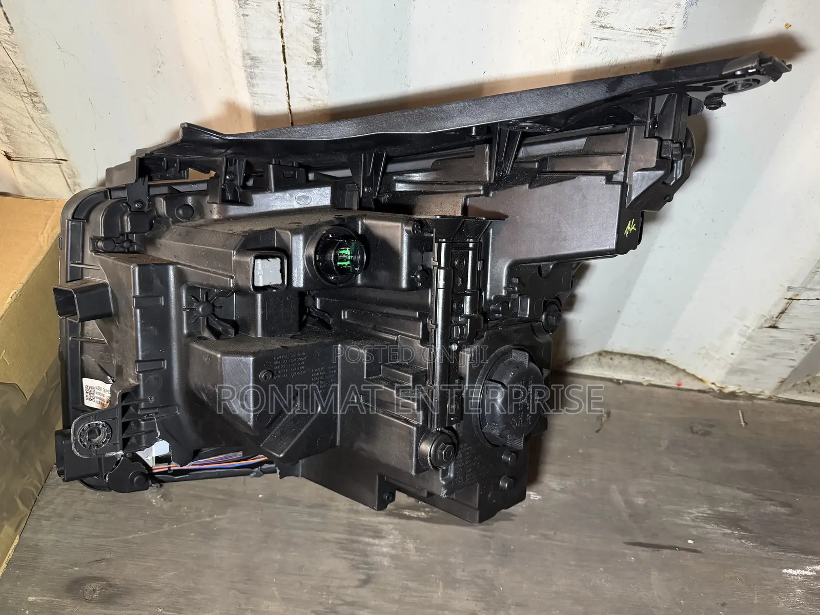 2021 Hyundai Santa Fe Headlight - Right Side