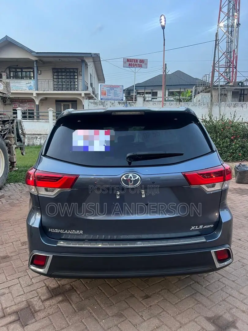 Toyota Highlander 2019 Blue
