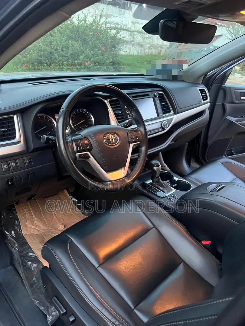 Toyota Highlander 2019 Blue