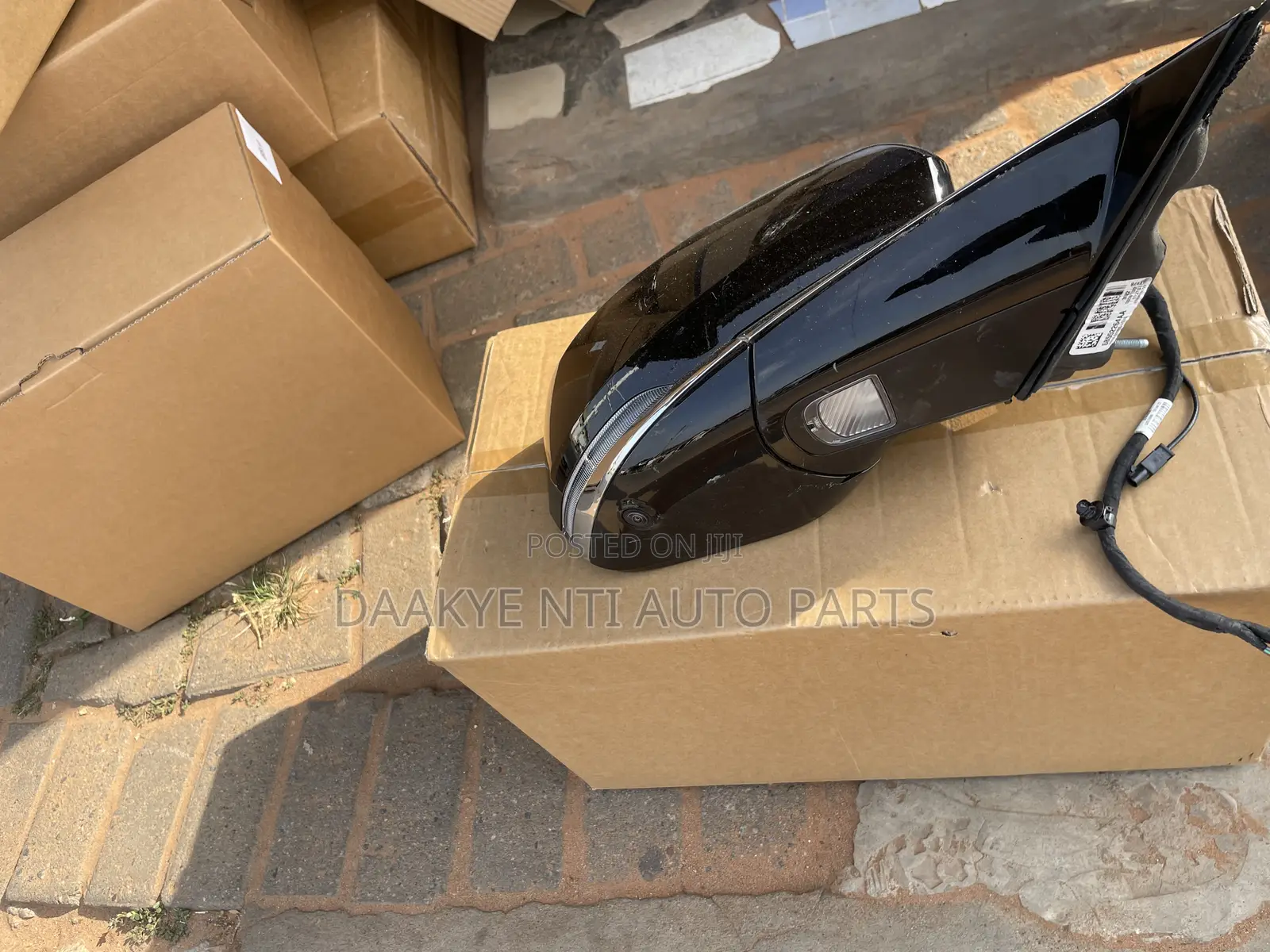Jeep Cherokee 2024-2025 Side Mirror