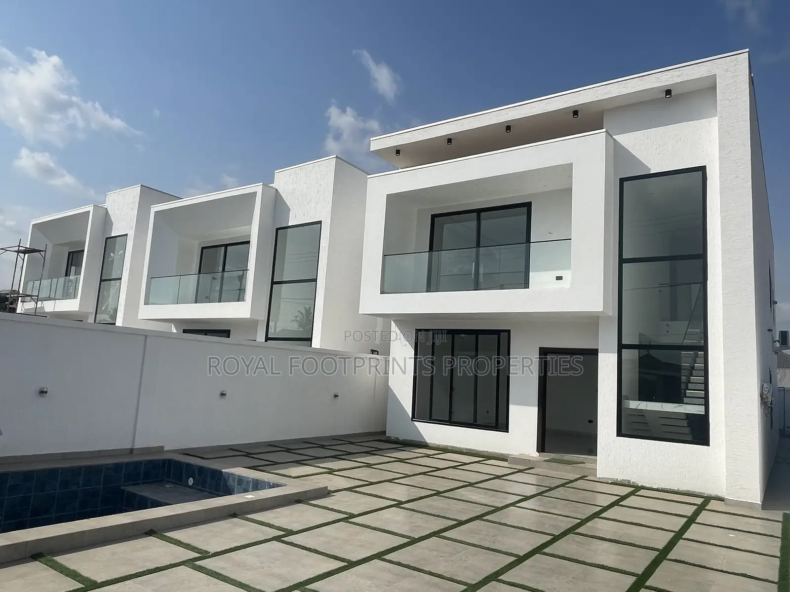 4bdrm House in Luxelooks Properties, Ashaley Botwe for sale