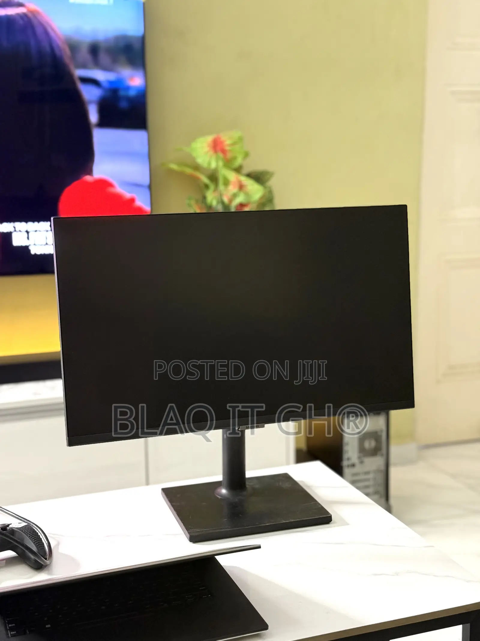 Samsung 27 Inches Resolution Ips Display