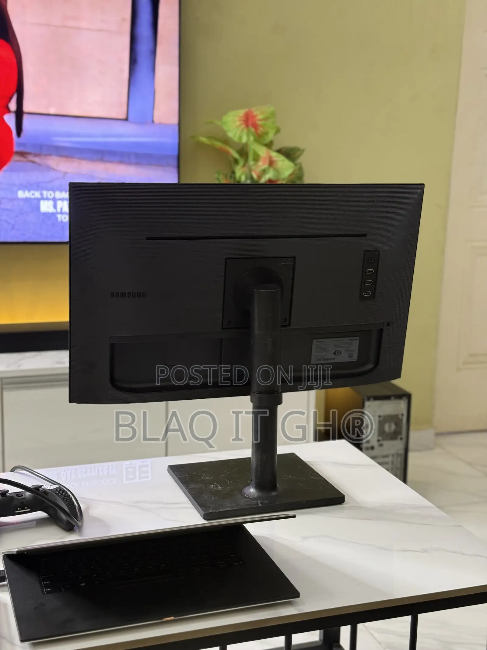 Samsung 27 Inches Resolution Ips Display